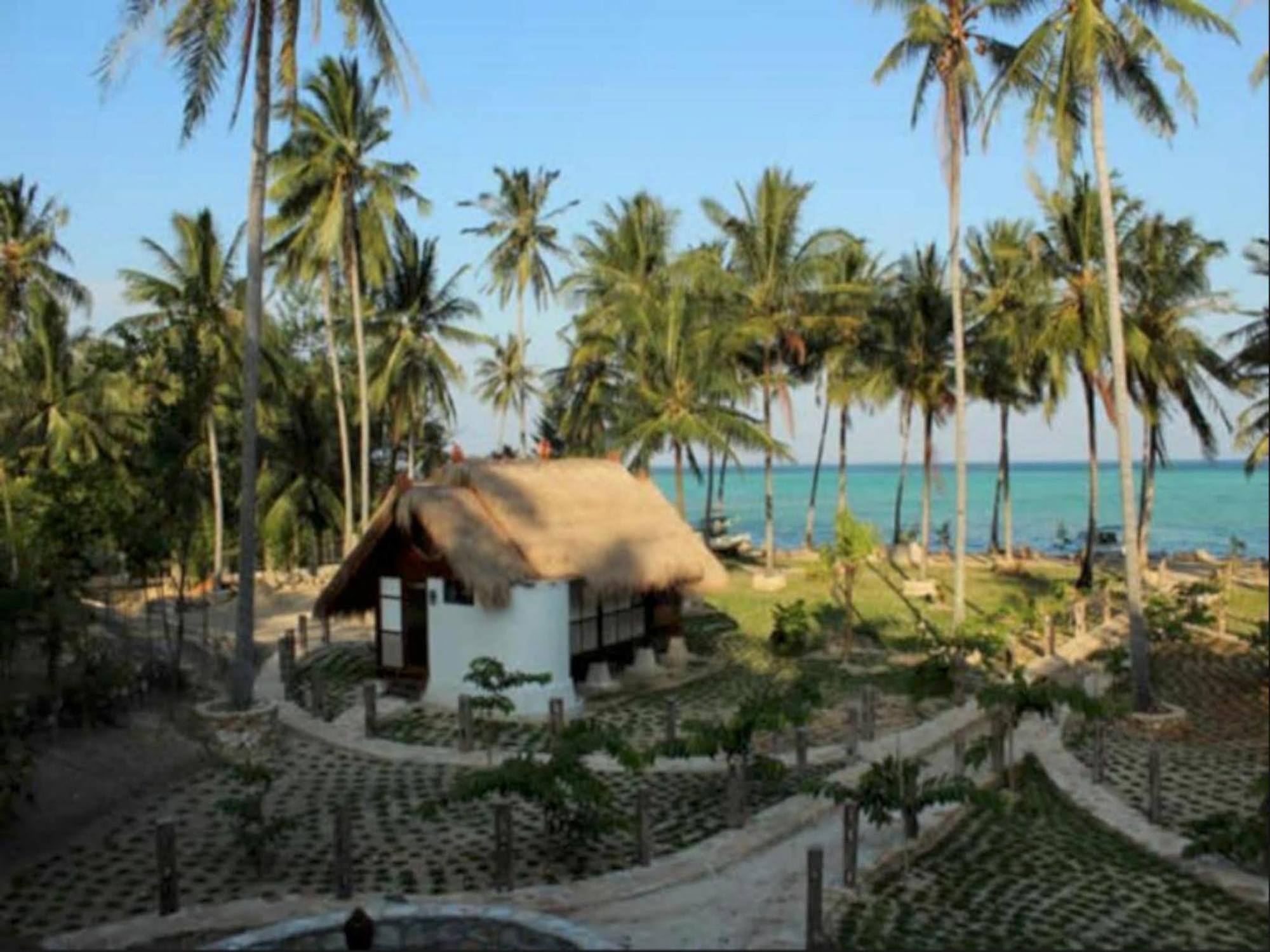 Ary'S Lagoon Bungalow & Hotel Каримунджава Экстерьер фото