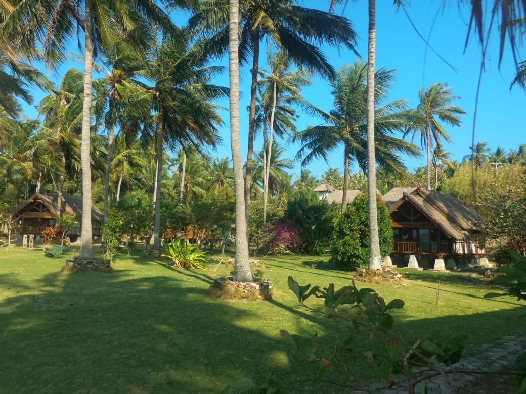 Ary'S Lagoon Bungalow & Hotel Каримунджава Экстерьер фото
