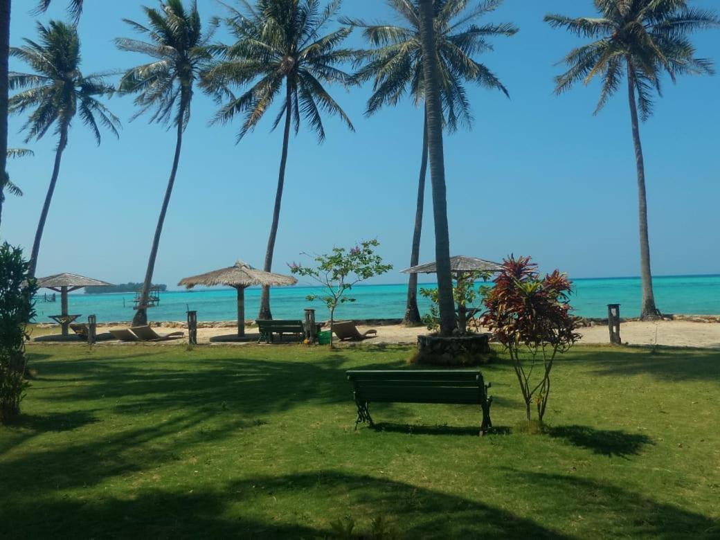 Ary'S Lagoon Bungalow & Hotel Каримунджава Экстерьер фото
